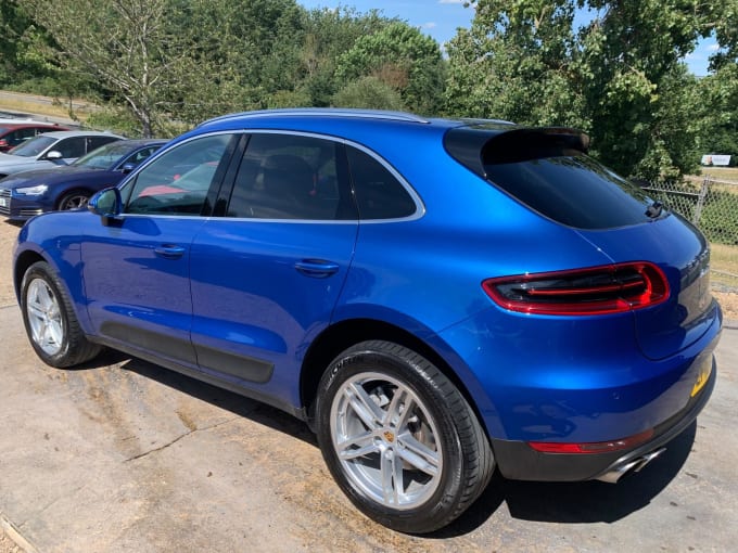 2025 Porsche Macan