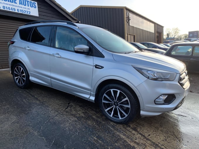 2025 Ford Kuga