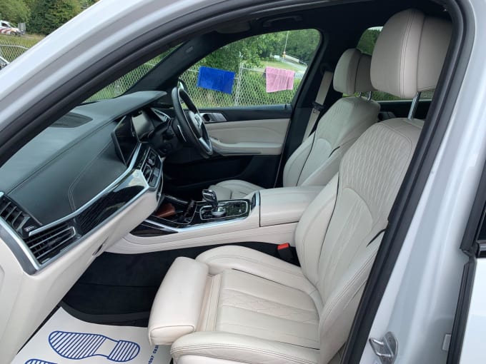2025 BMW X7
