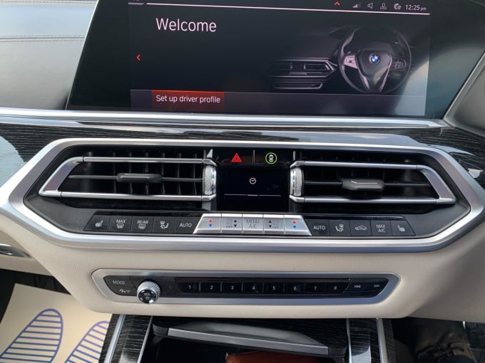 2025 BMW X7
