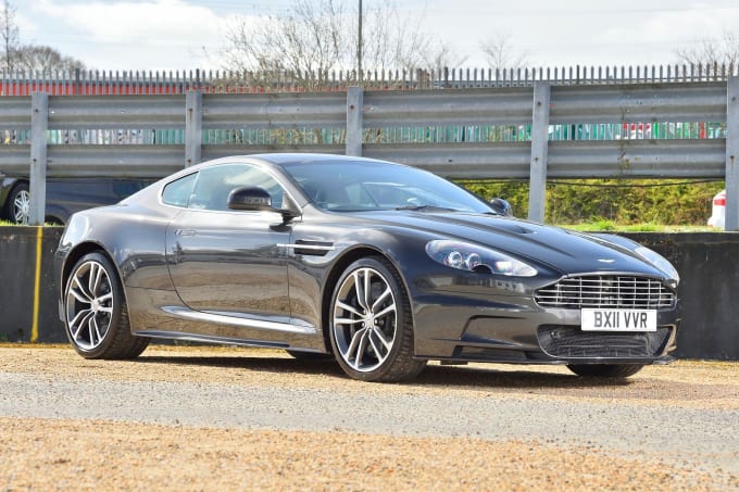 2025 Aston Martin Dbs