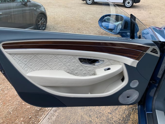 2025 Bentley Continental