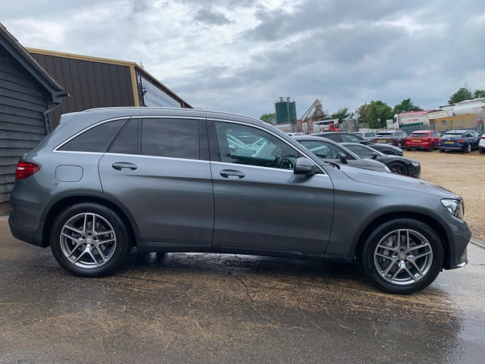 2025 Mercedes-benz Glc