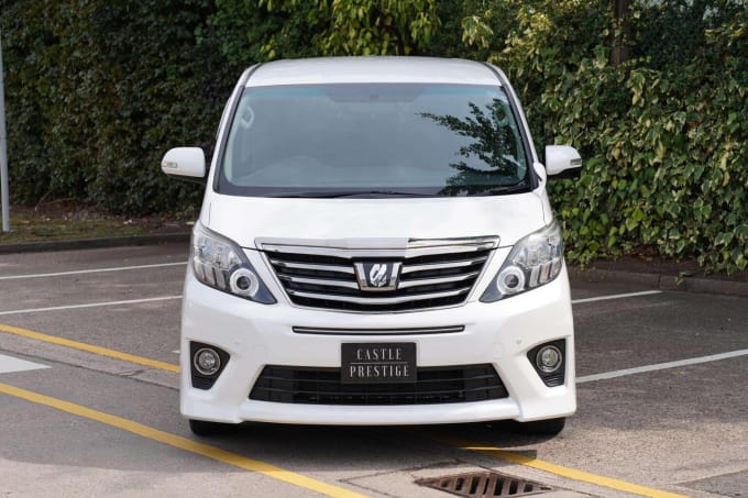 2010 Toyota Alphard