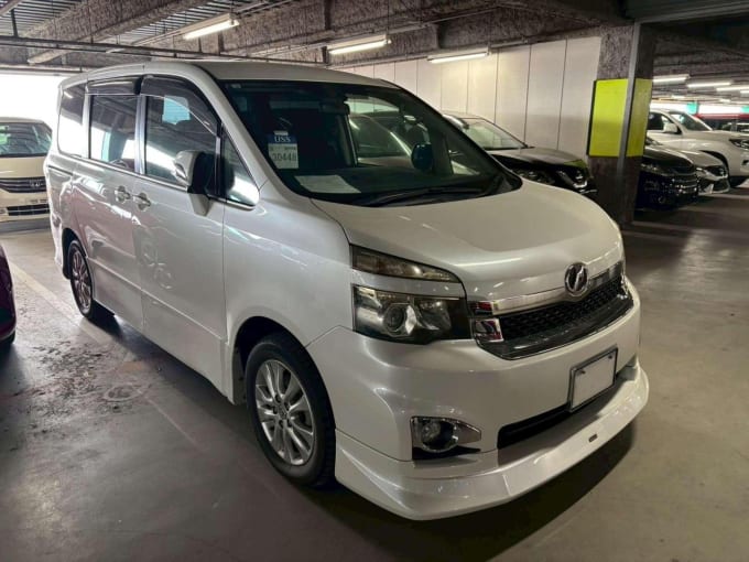 2010 Toyota Voxy