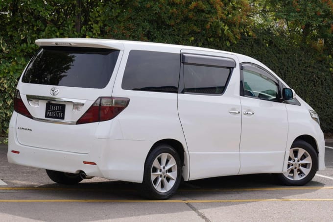 2010 Toyota Alphard