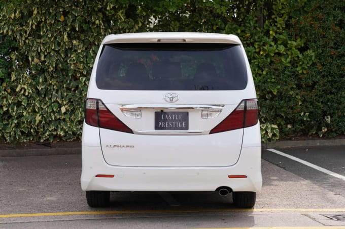 2010 Toyota Alphard