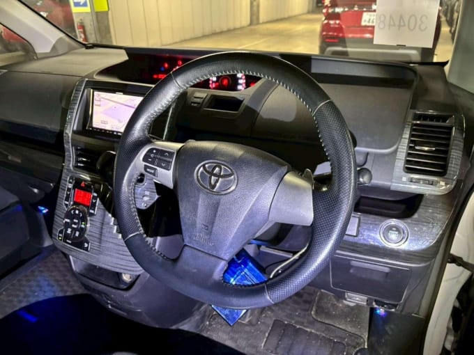 2010 Toyota Voxy