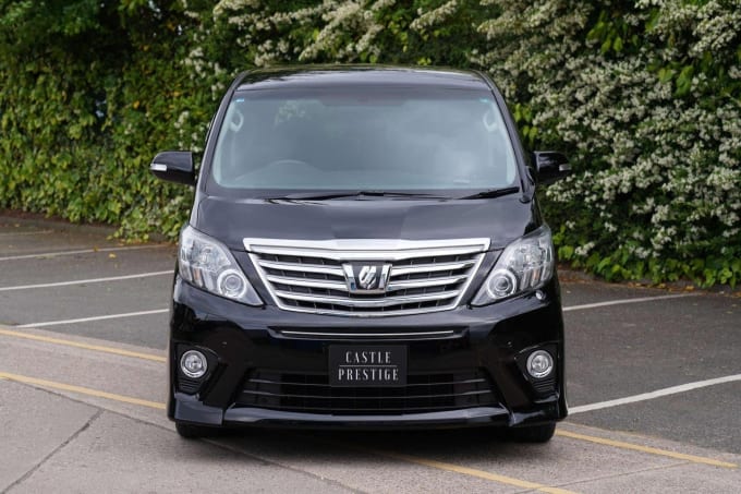 2013 Toyota Alphard