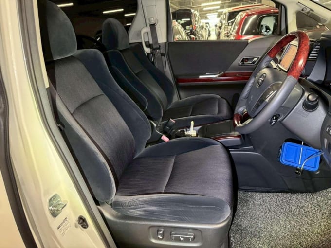 2009 Toyota Vellfire