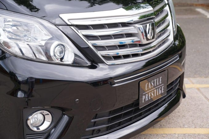 2013 Toyota Alphard
