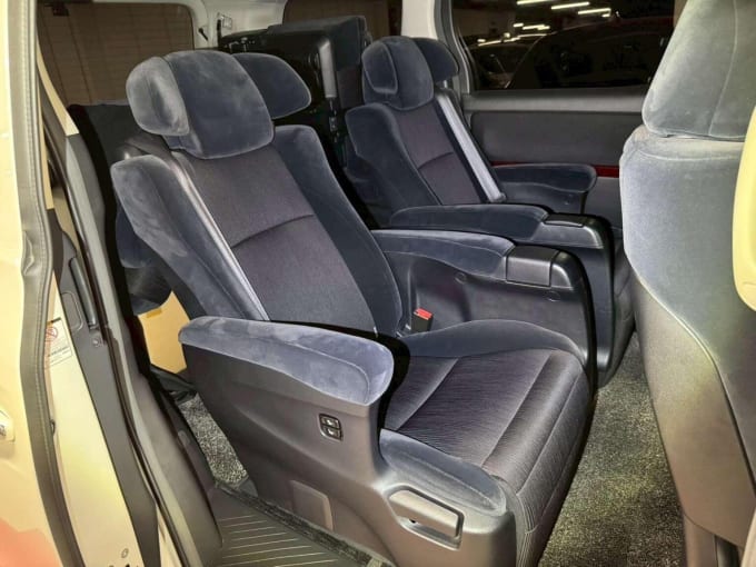 2009 Toyota Vellfire