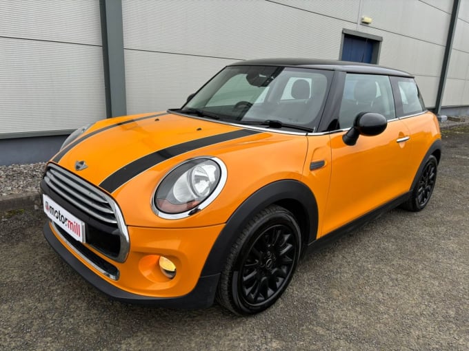 2025 Mini Hatch