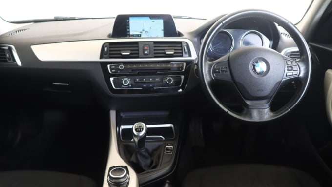 2025 BMW 1 Series