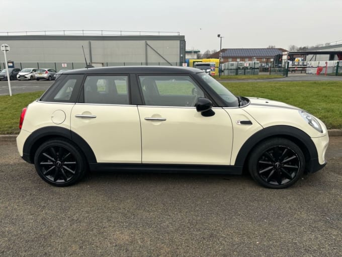 2025 Mini Hatch