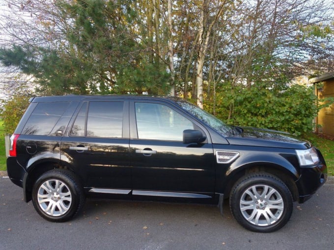 2025 Land Rover Freelander 2