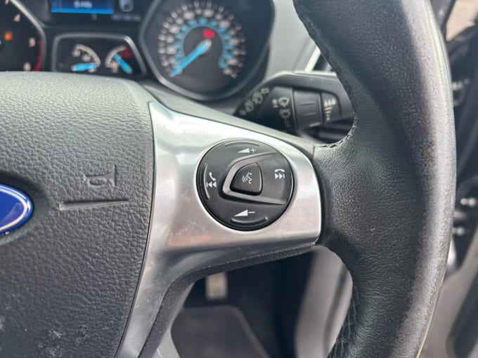 2025 Ford Kuga