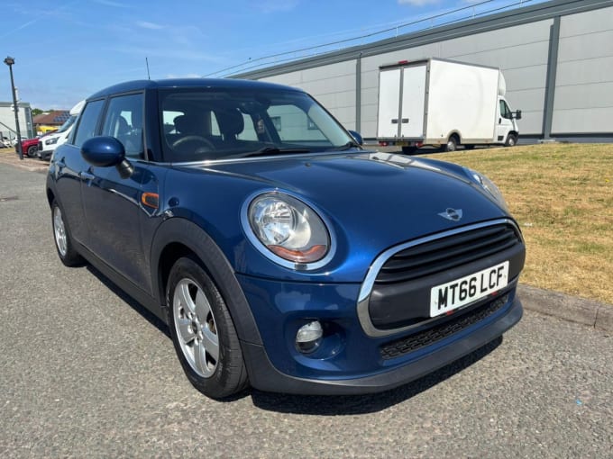 2025 Mini Hatch