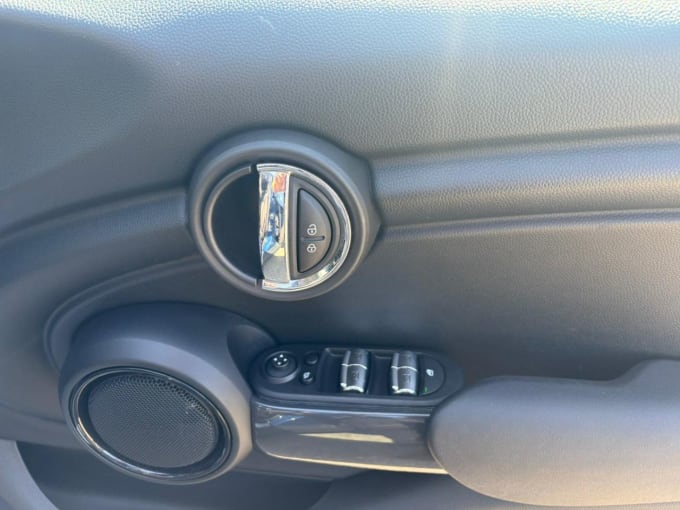 2025 Mini Hatch