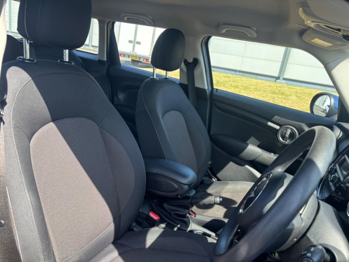 2025 Mini Hatch