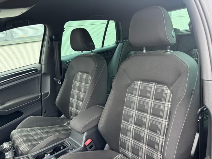 2025 Volkswagen Golf
