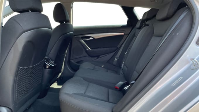 2025 Hyundai I40