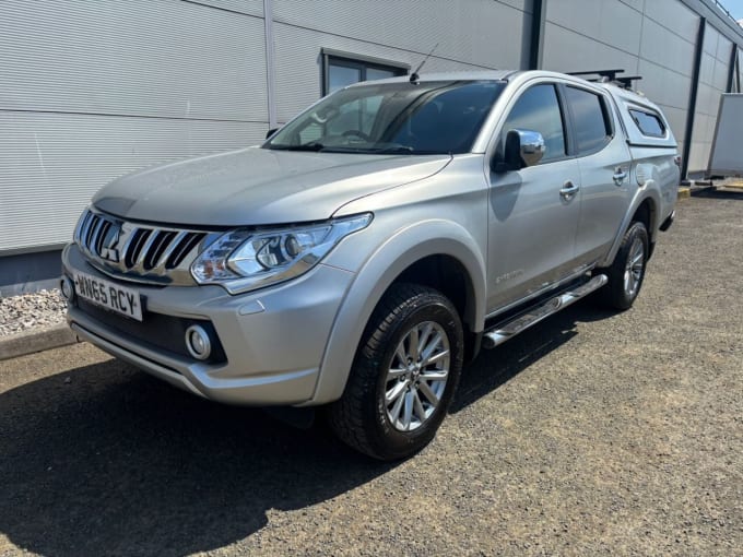 2025 Mitsubishi L200