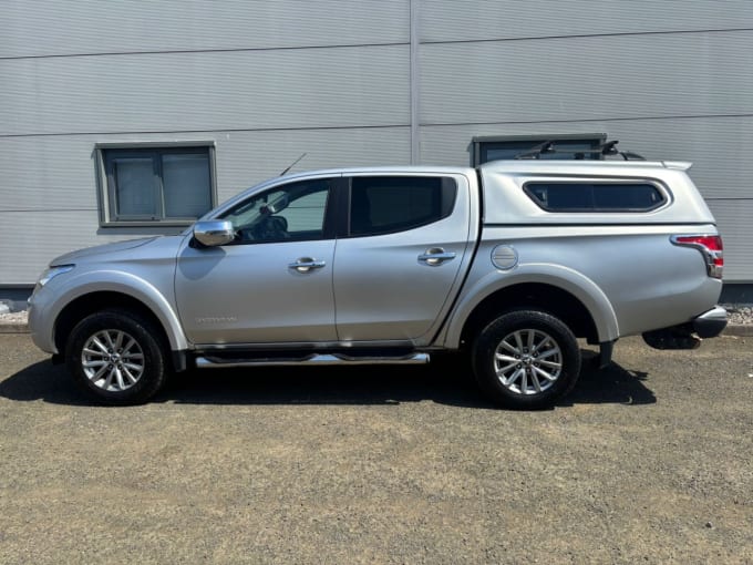 2025 Mitsubishi L200