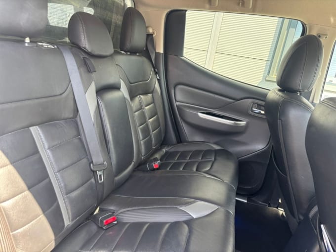 2025 Mitsubishi L200