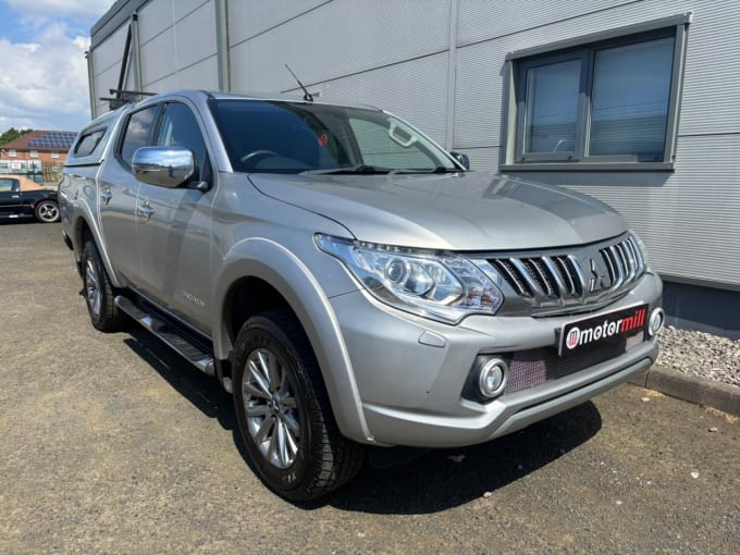 2025 Mitsubishi L200