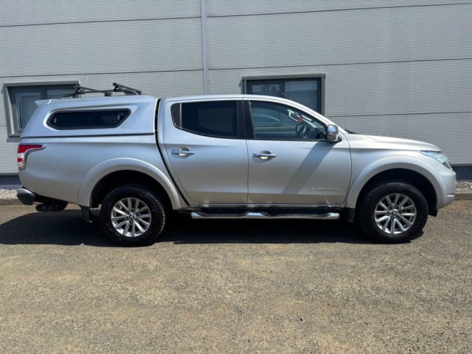 2025 Mitsubishi L200