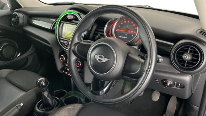 2025 Mini Hatch