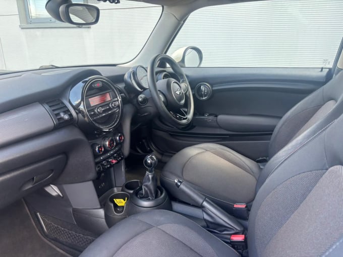 2025 Mini Hatch