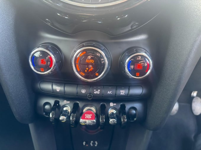 2025 Mini Hatch