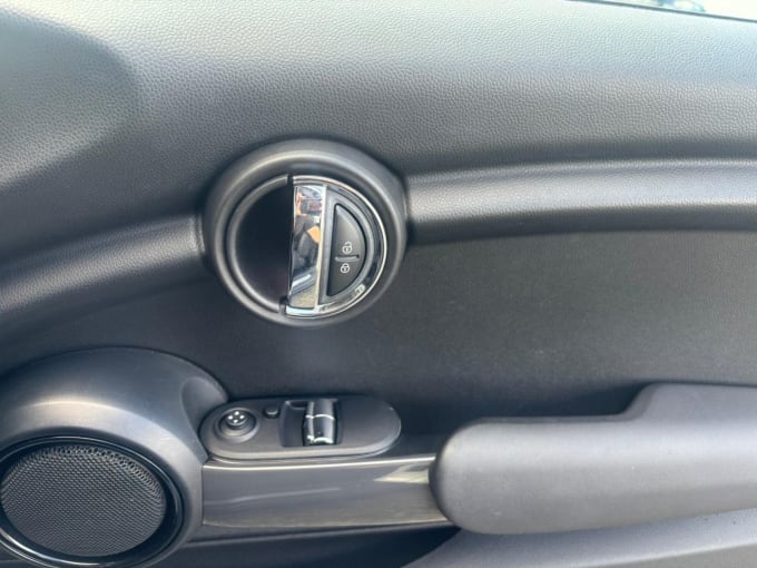 2025 Mini Hatch