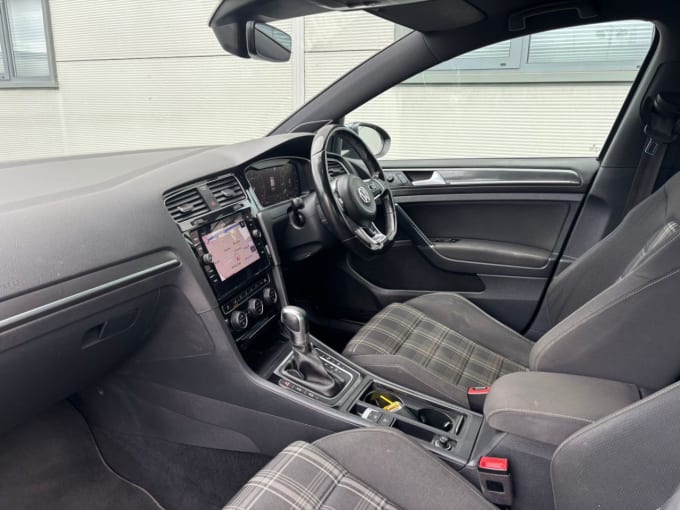 2025 Volkswagen Golf