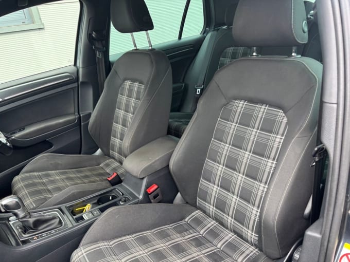 2025 Volkswagen Golf