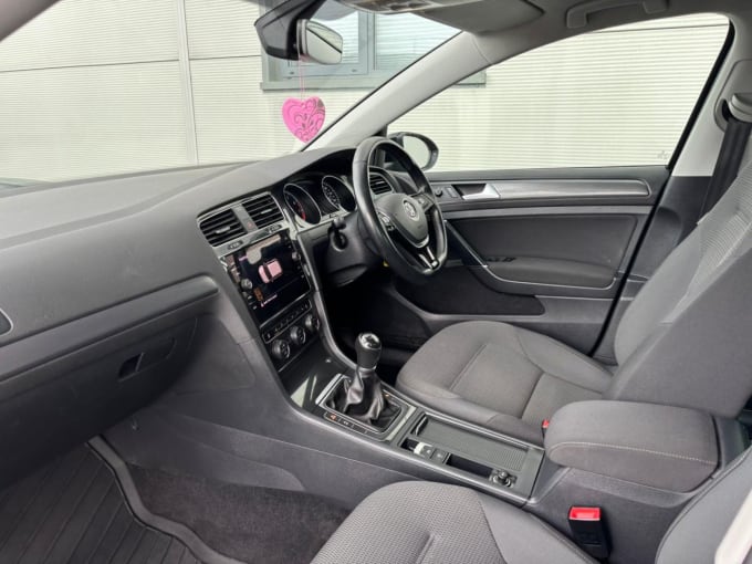 2025 Volkswagen Golf