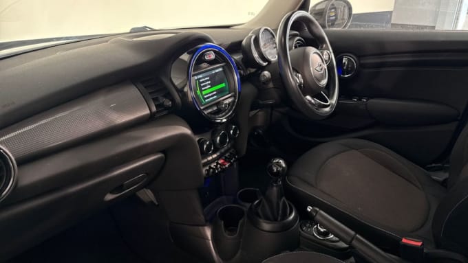 2025 Mini Hatch