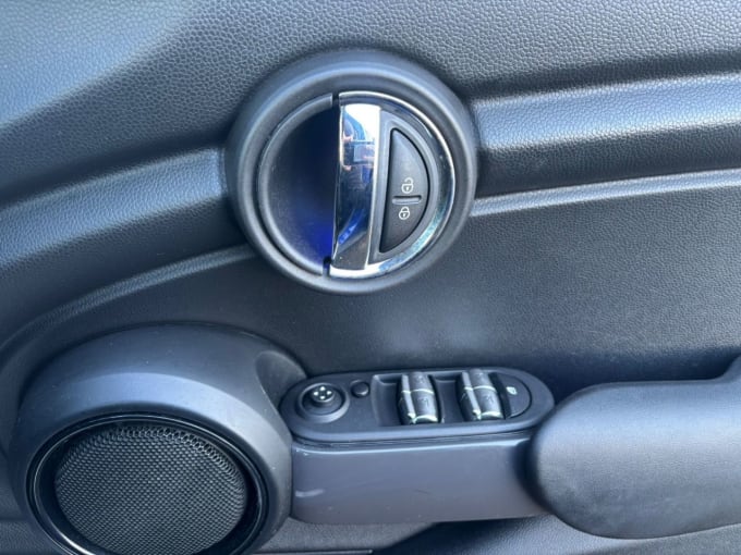 2018 Mini Hatch