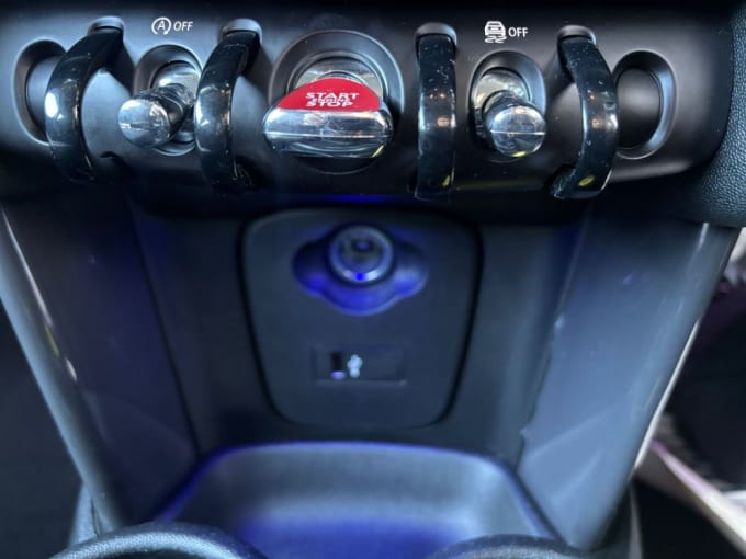 2018 Mini Hatch