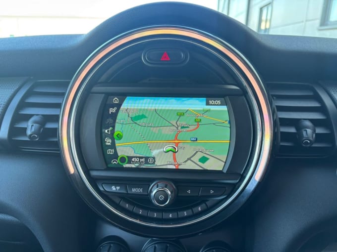2018 Mini Hatch