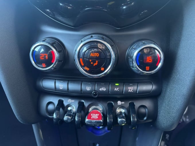 2018 Mini Hatch