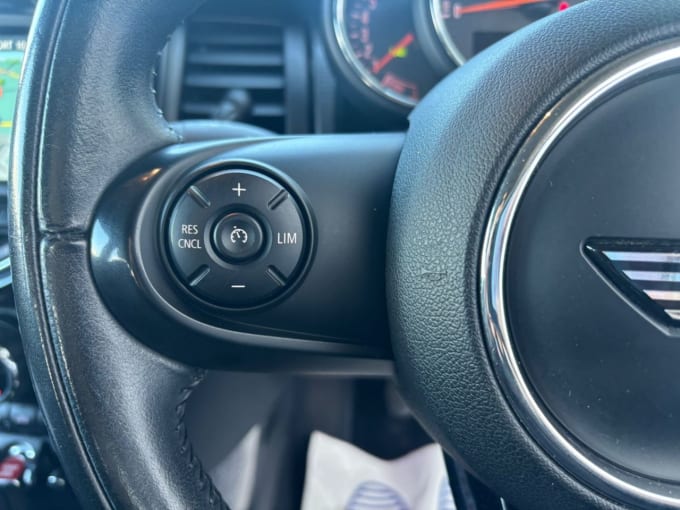 2018 Mini Hatch