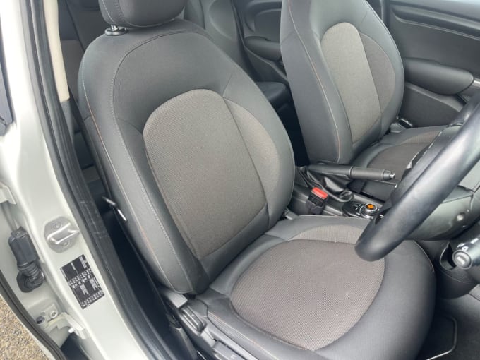 2025 Mini Hatch