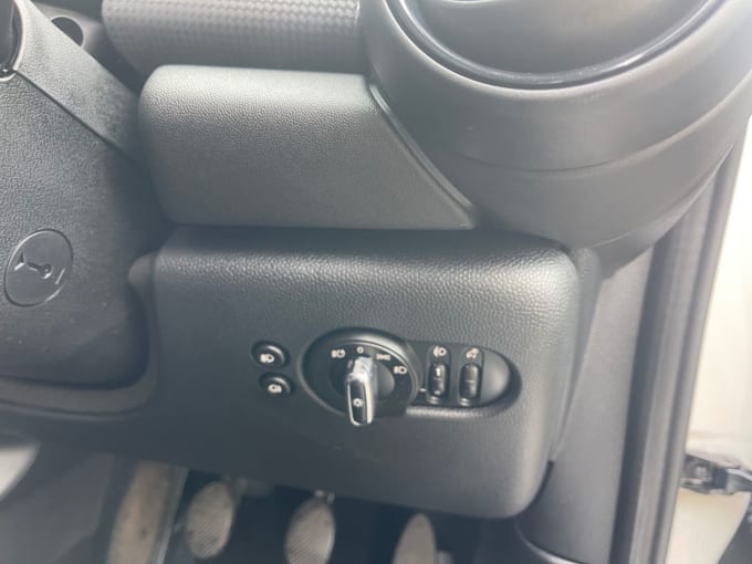 2025 Mini Hatch