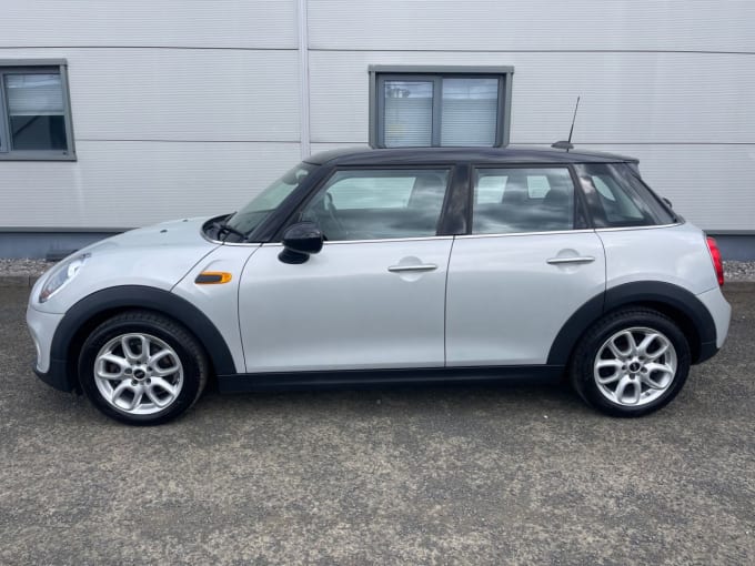 2025 Mini Hatch
