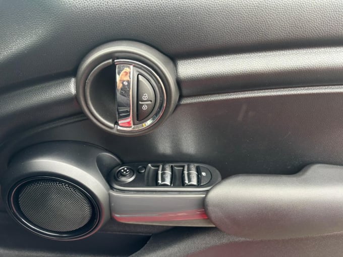 2025 Mini Hatch