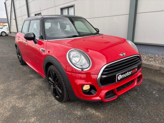 2025 Mini Hatch