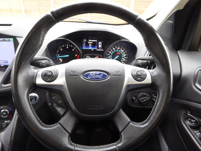 2025 Ford Kuga